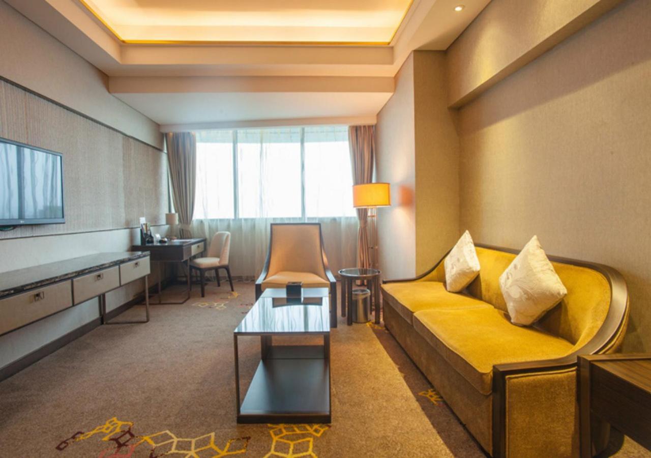Cinese Hotel Dongguan Dongguan  Eksteriør billede